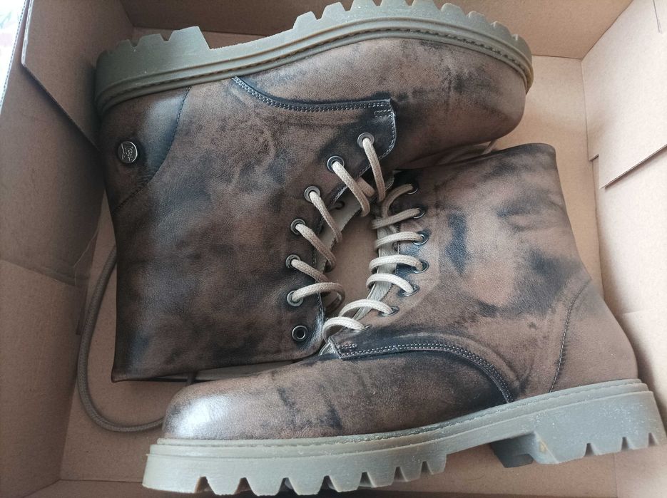 Нови Dr.Martens N37 зимни топли боти