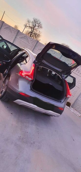 volvo v40 cross country d2 2015