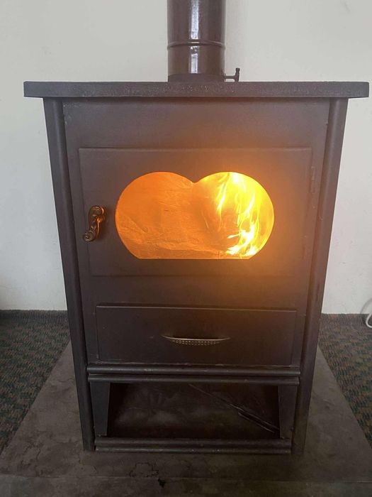 Камина на дърва и въглища