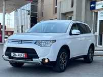 Vând  Mitsubishi  Outlandet Diesel 2.2lit.4x4..