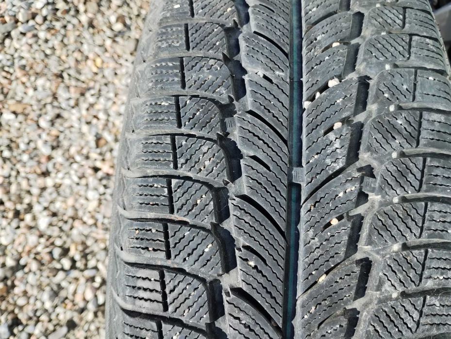 4 броя зимни гуми като нови