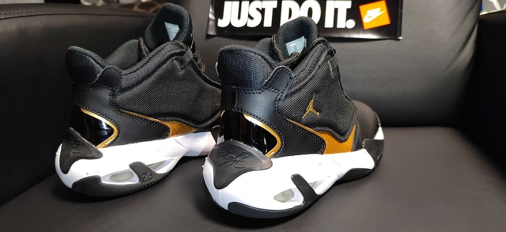 Nike Air Jordan Max Aura 4, номер 40