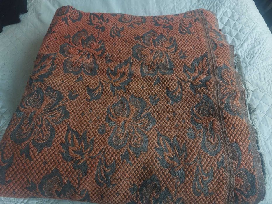 Жакардови покривала за легло