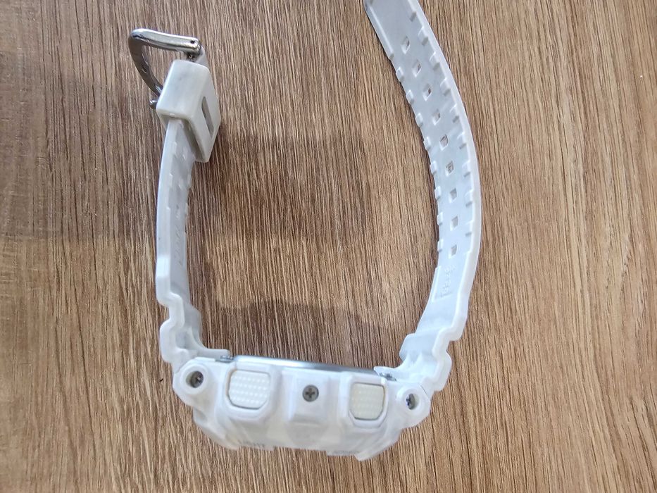 Часовник G-Shock