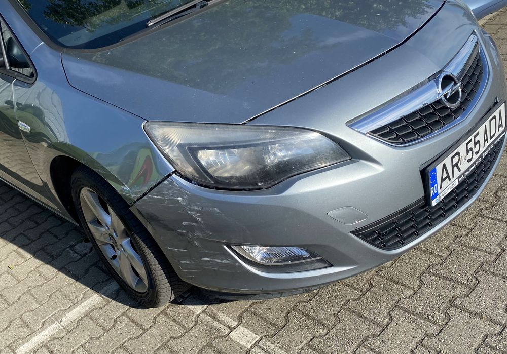 Opel Astra J - Sports Tourer 2012 - 1.7 cdti