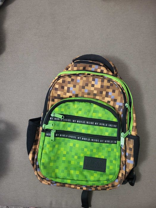 Ghiozdan elev gimnaziu