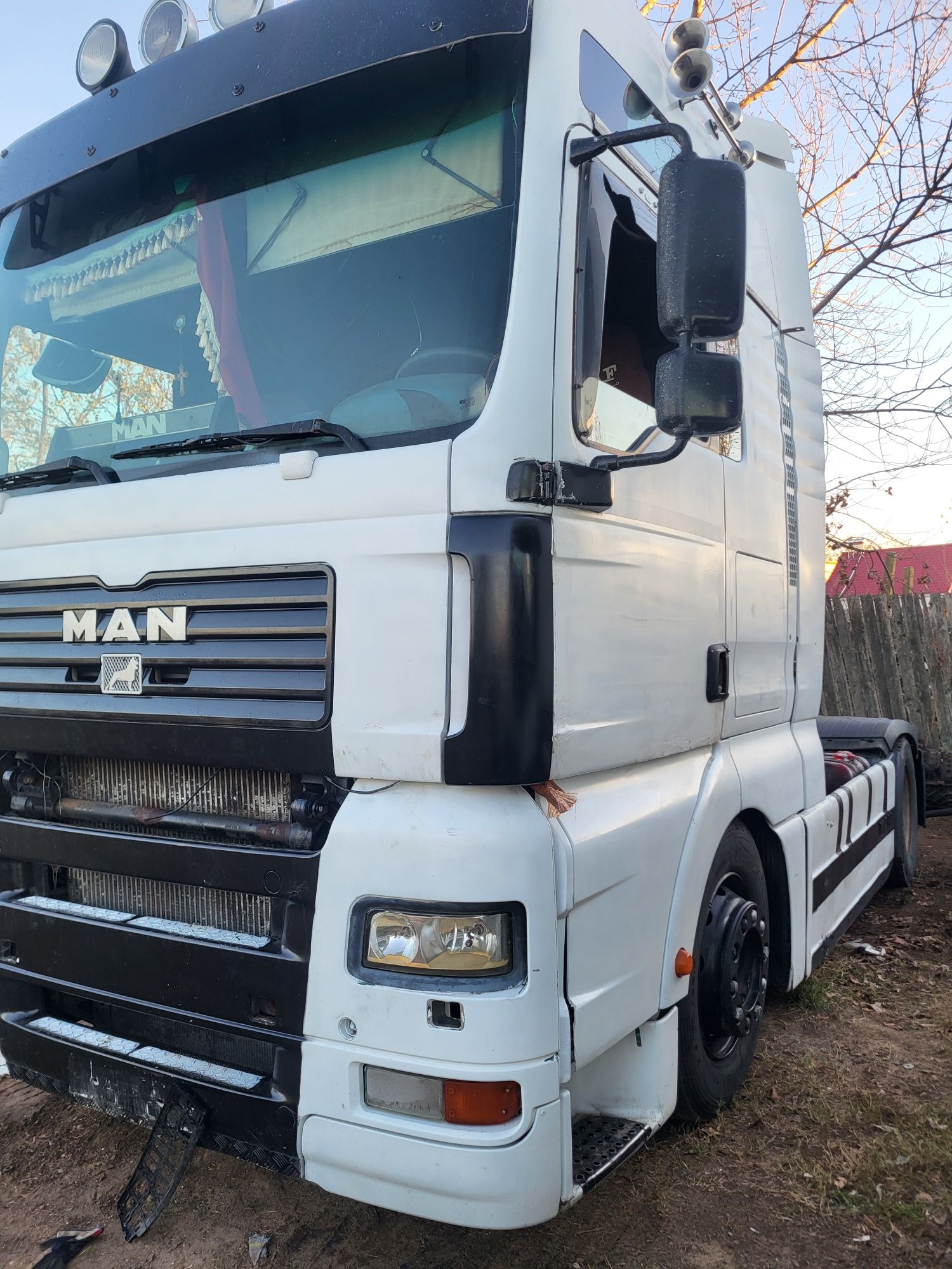 Dezmembrez man tga 18.410