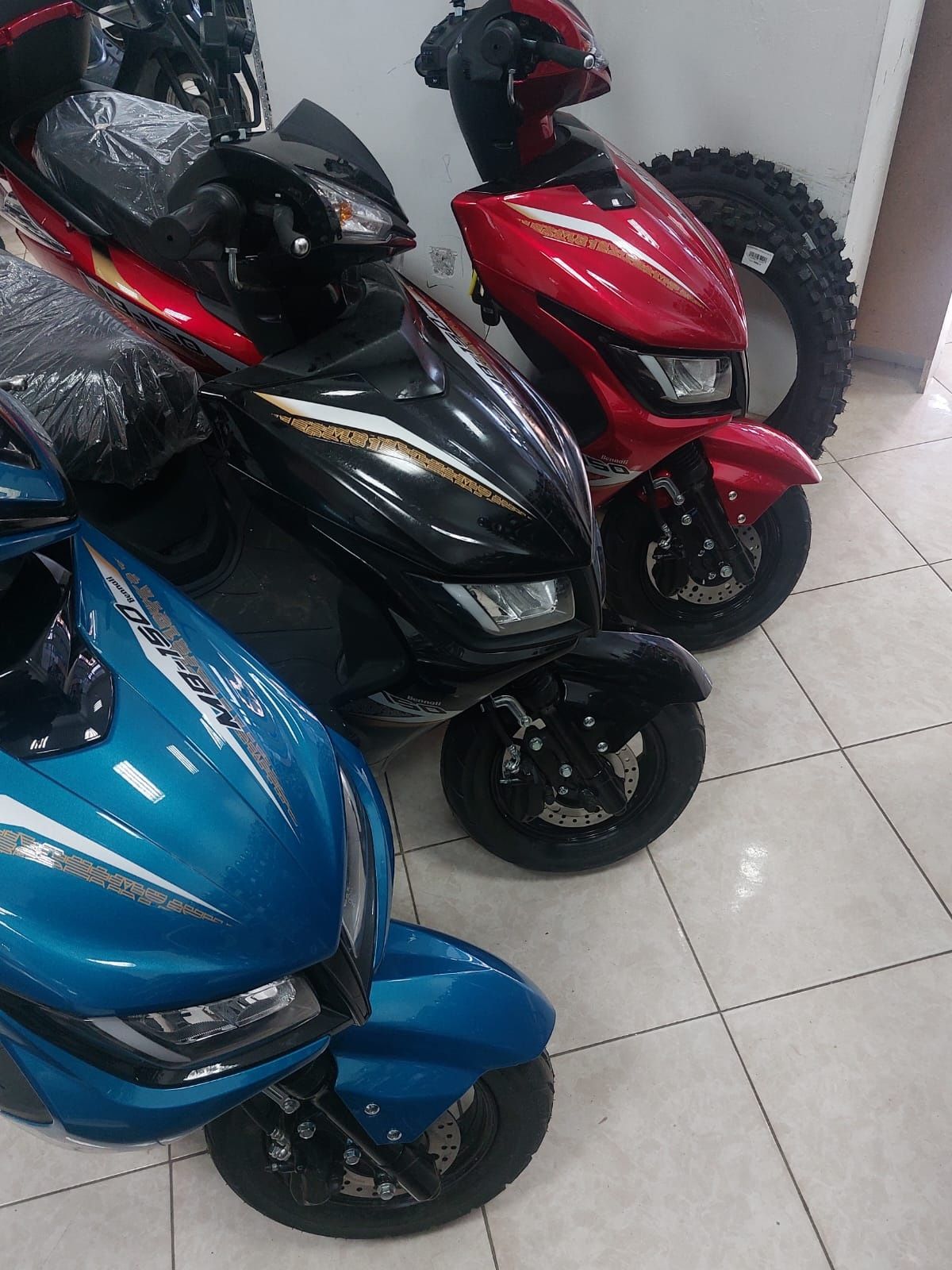 Продажа новых мопедов скутеров