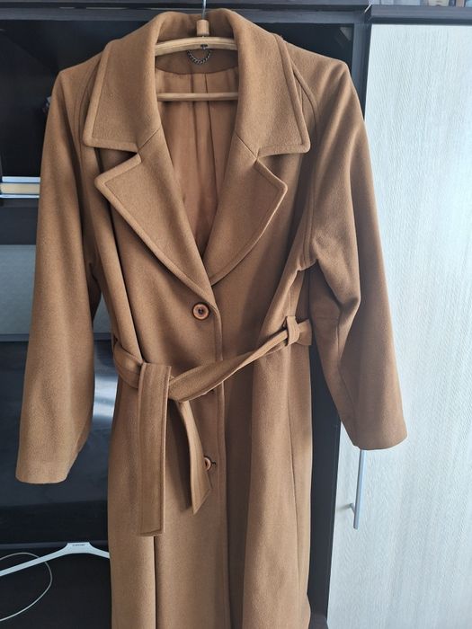 Продам осеннее пальто в хорошем состоянии. Размер 50-52