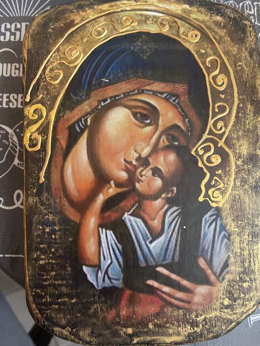 Дървена икона света Богородица