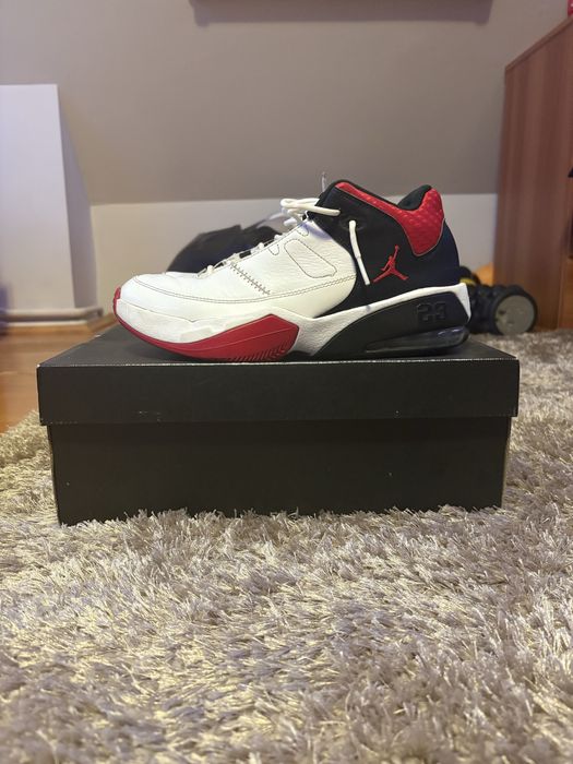 Air Jordan Max Aura 3