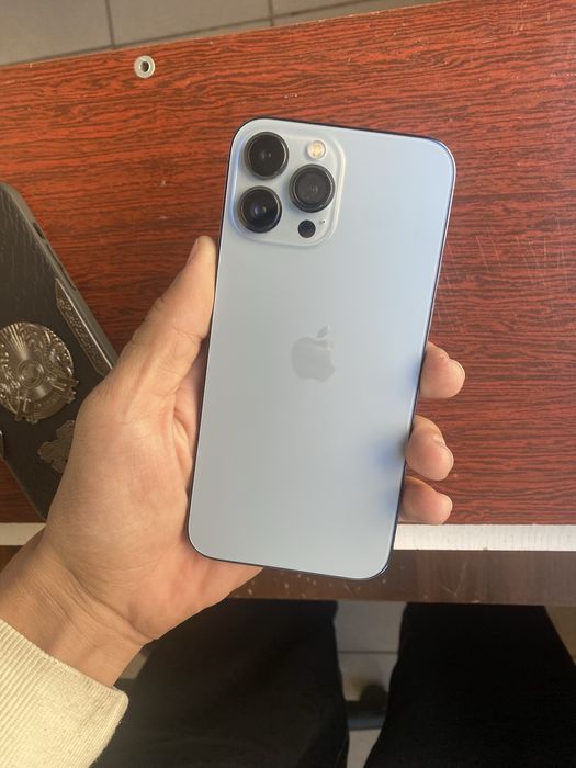 Продам iPhone 13 Pro Max