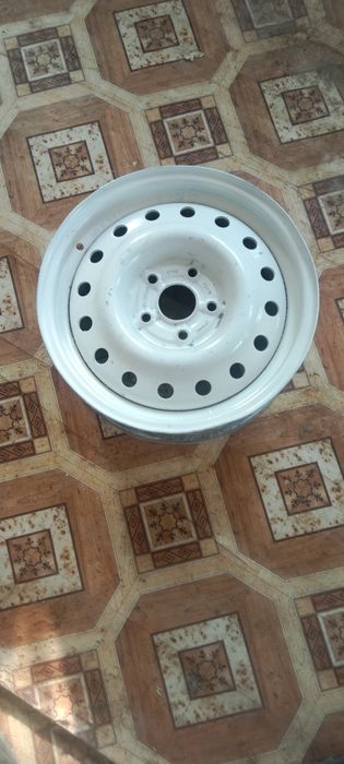 Продам диски на 15    2шт