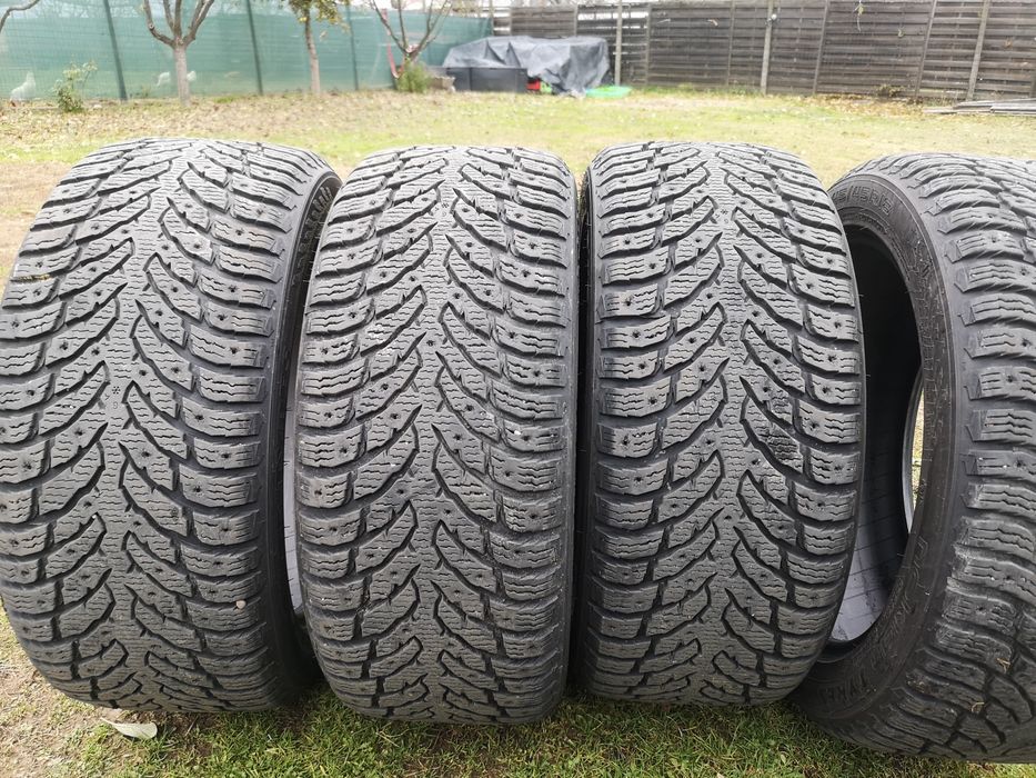 Vând set anvelope iarna 245 45 18 Nokian