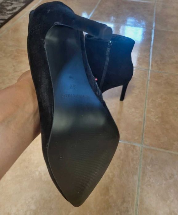 Botine noi,masura 37