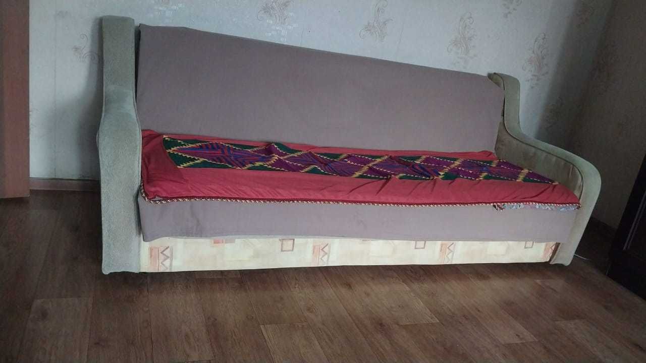 Продам диван, бу, за 1300 тг.