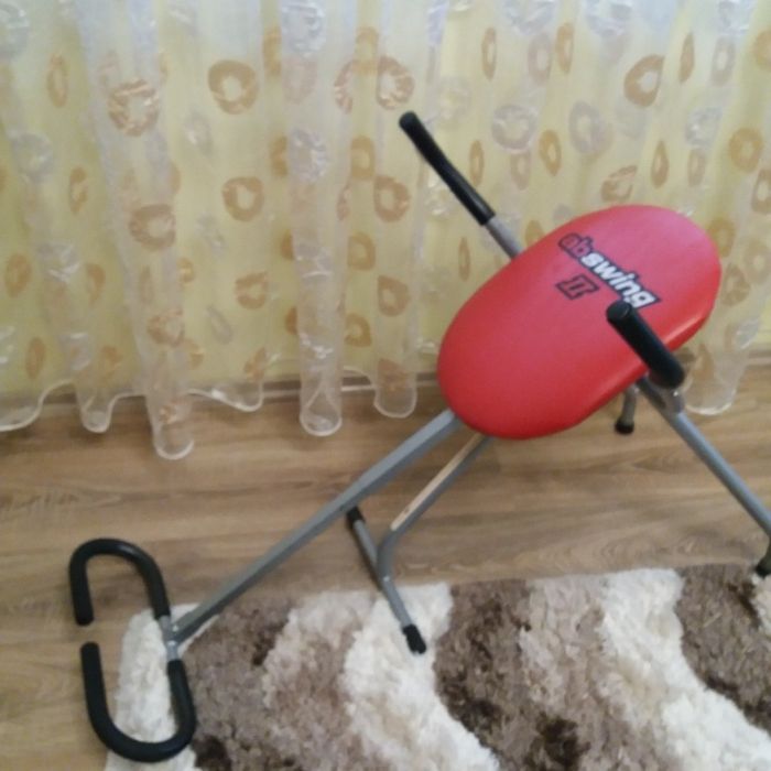 Продавам фитнес уред за коремни преси