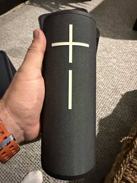 Boxa portabila Logitech Megaboom 4 ,impecabile !