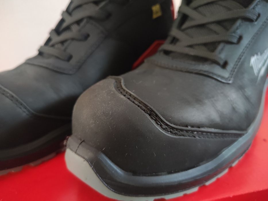 Високи работни обувки MILWAUKEE Flextred s3s 42 номер