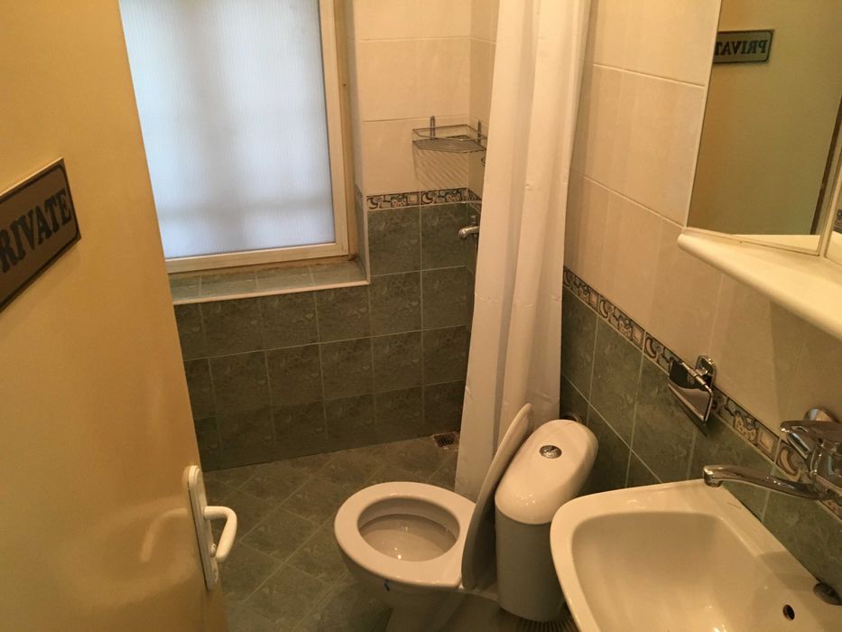 Дава се под наем Многостаен апартамент в Бургас, Център - 120 кв.м за 280.5 € - Снимка #1