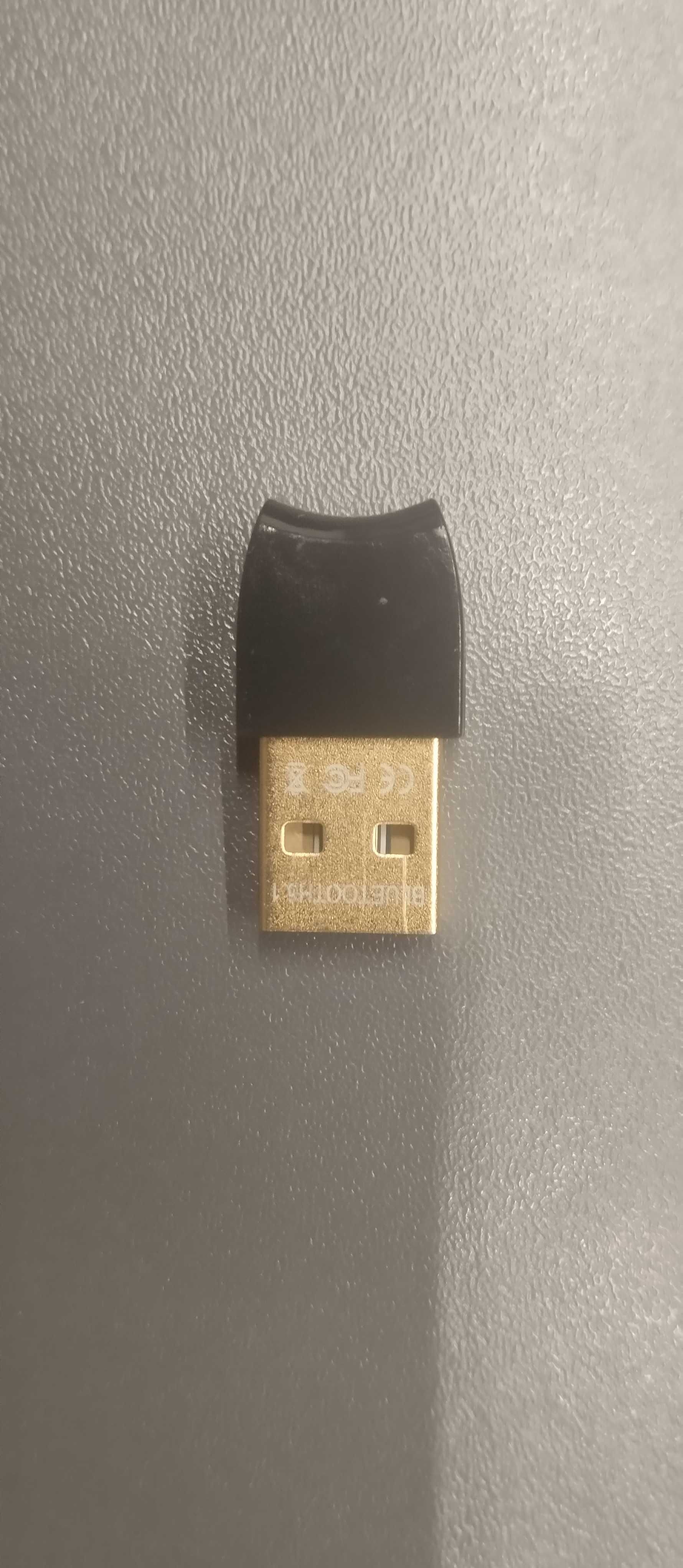 Продам блютуз адаптер 5.1