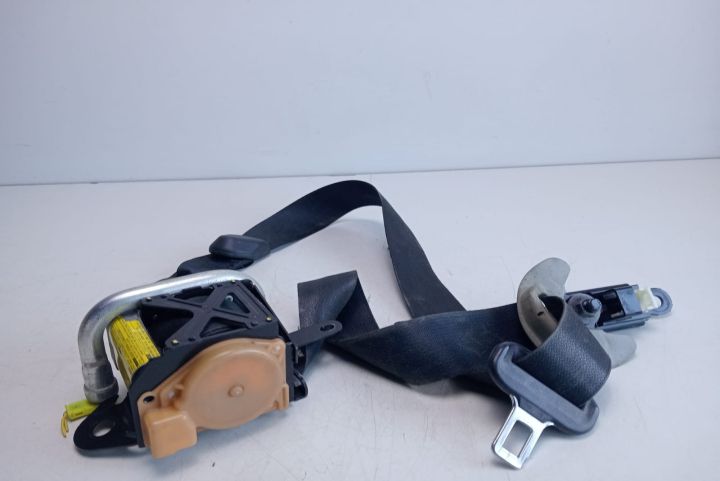 Centura stanga fata 73220-05051 Toyota Avensis a 2-a generatie T25