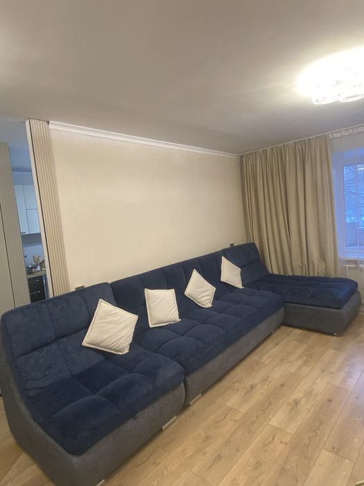 Диван 4 м чистый