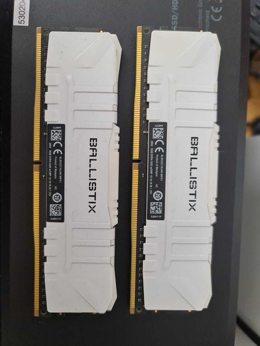 Memorie RAM DDR4 16GB Crucial Ballistix 3200MHz White (2x8GB)