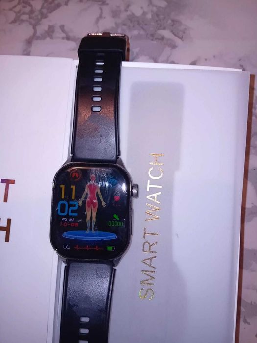 Ceas inteligent  Smart  Watch  in garantie.