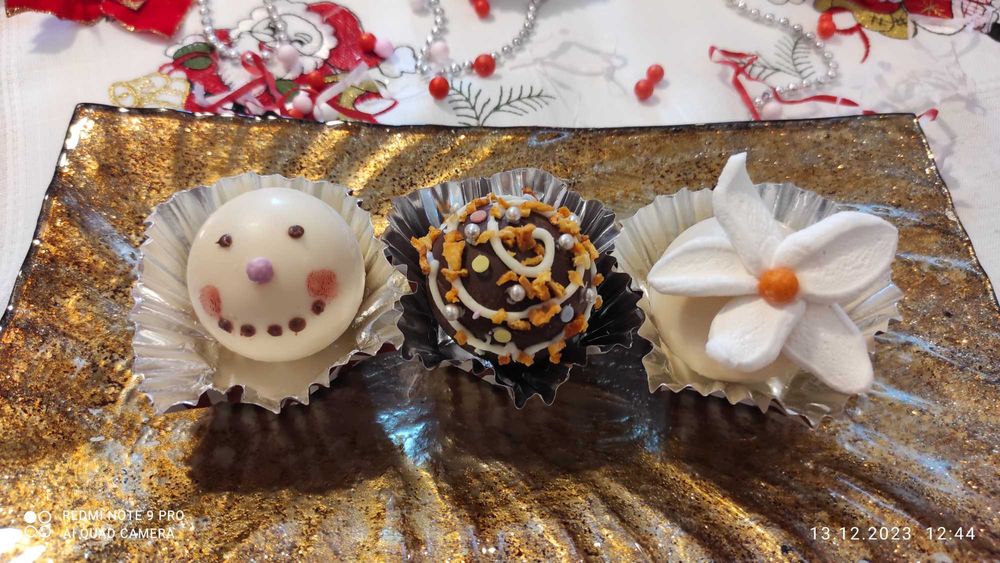 Bombe din ciocolata calda cu marshmello, Constanta