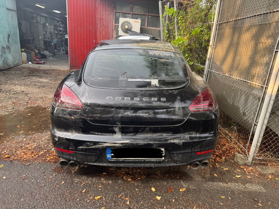 Porsche panamera pt piese sau reparati