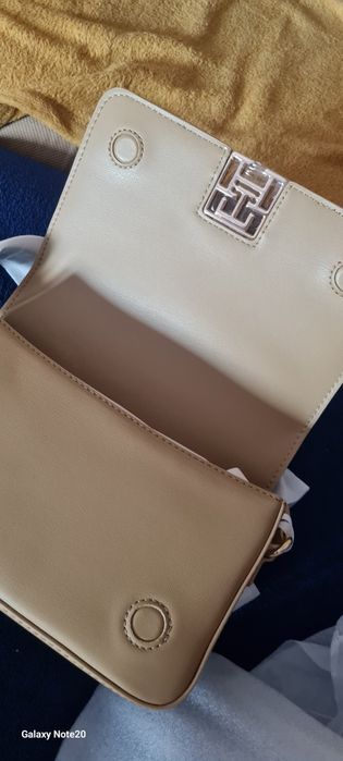 Geanta Tommy Hilfinger noua