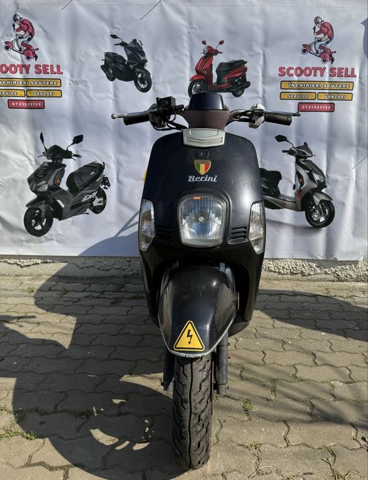 Scutere ce nu necesita permis limitate 25km/h glovo tazz bolt