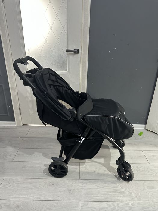 Коляска прогулочная