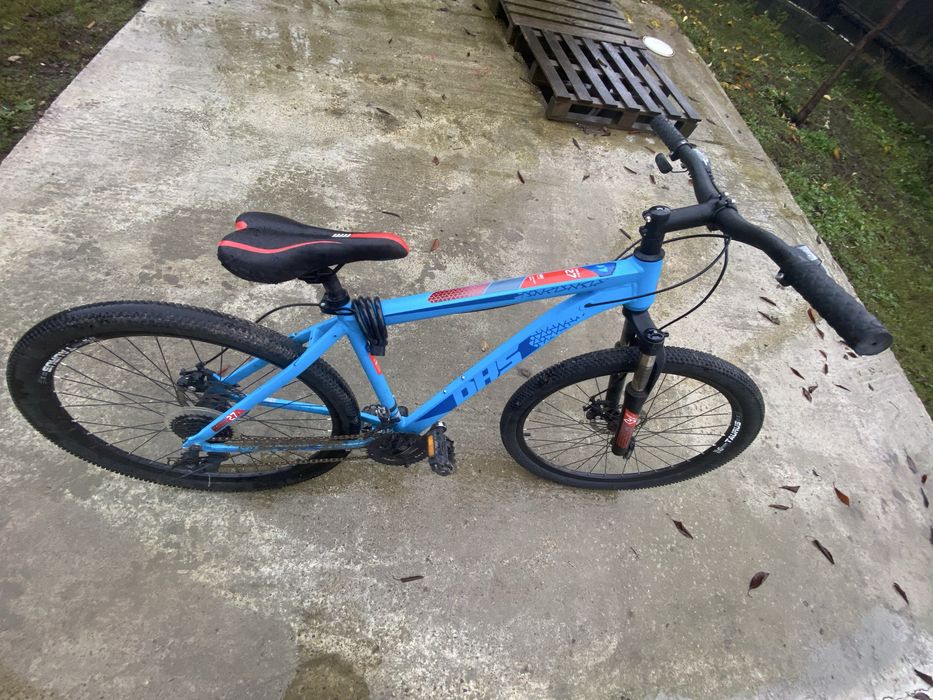 Vand bicicleta dhs terrana 27 care functioneaza impecabil