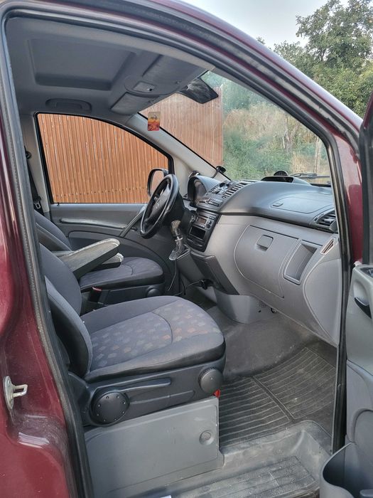 Vand sau schimb  mercedes vito