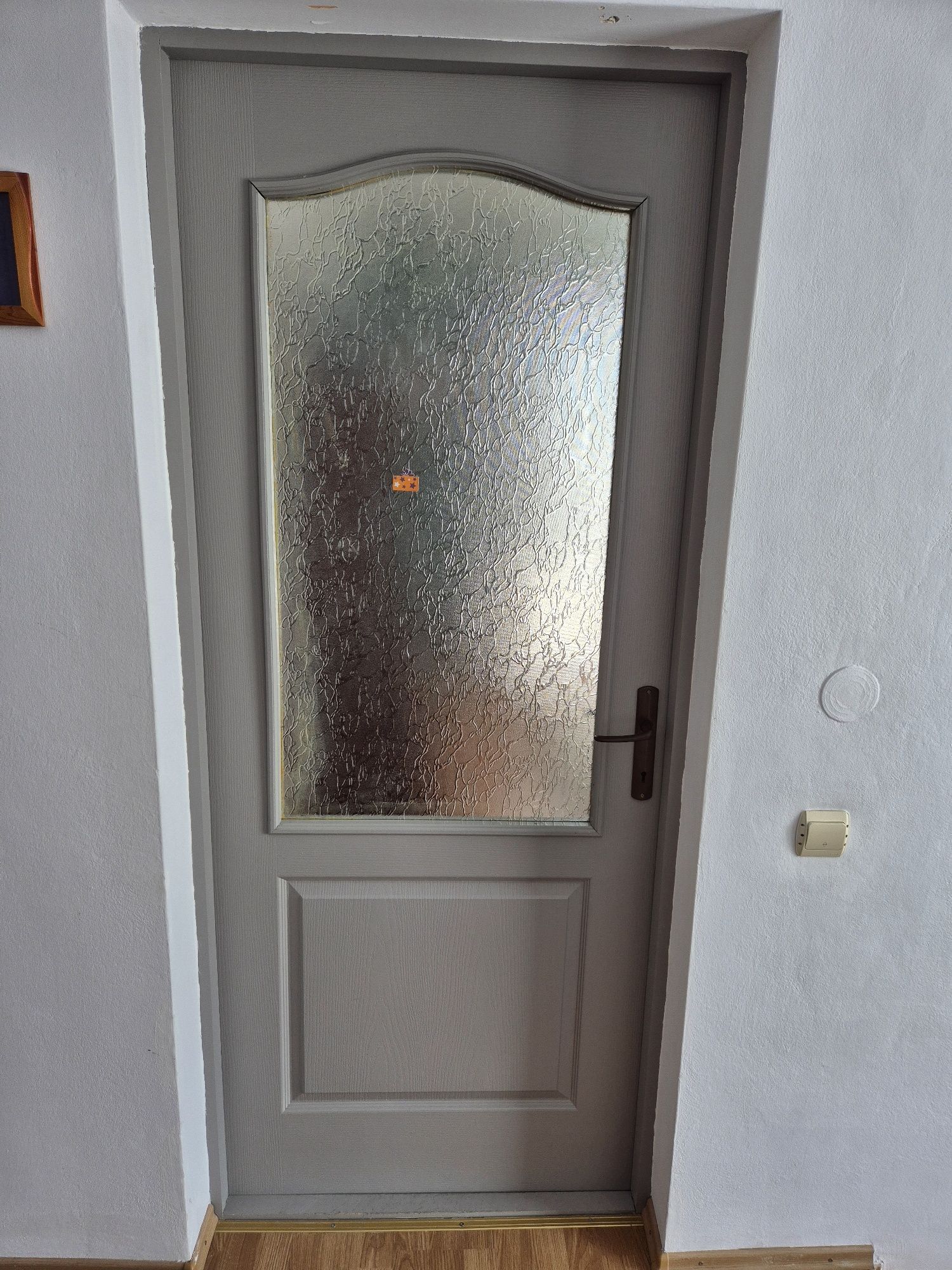 Vand usi interior