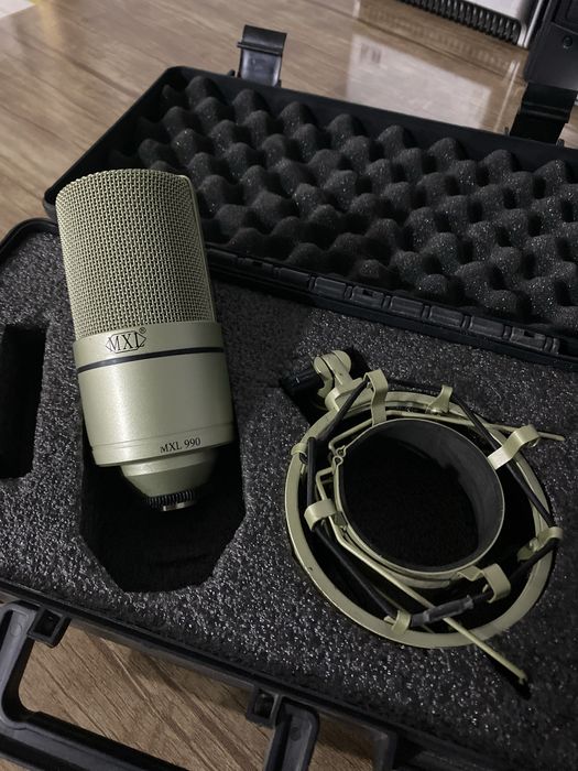 Студийное микрафон MXL990