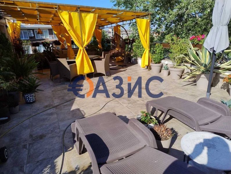 Мезонет с огромна тераса в затворен комплекс в Слънчев Бряг, България