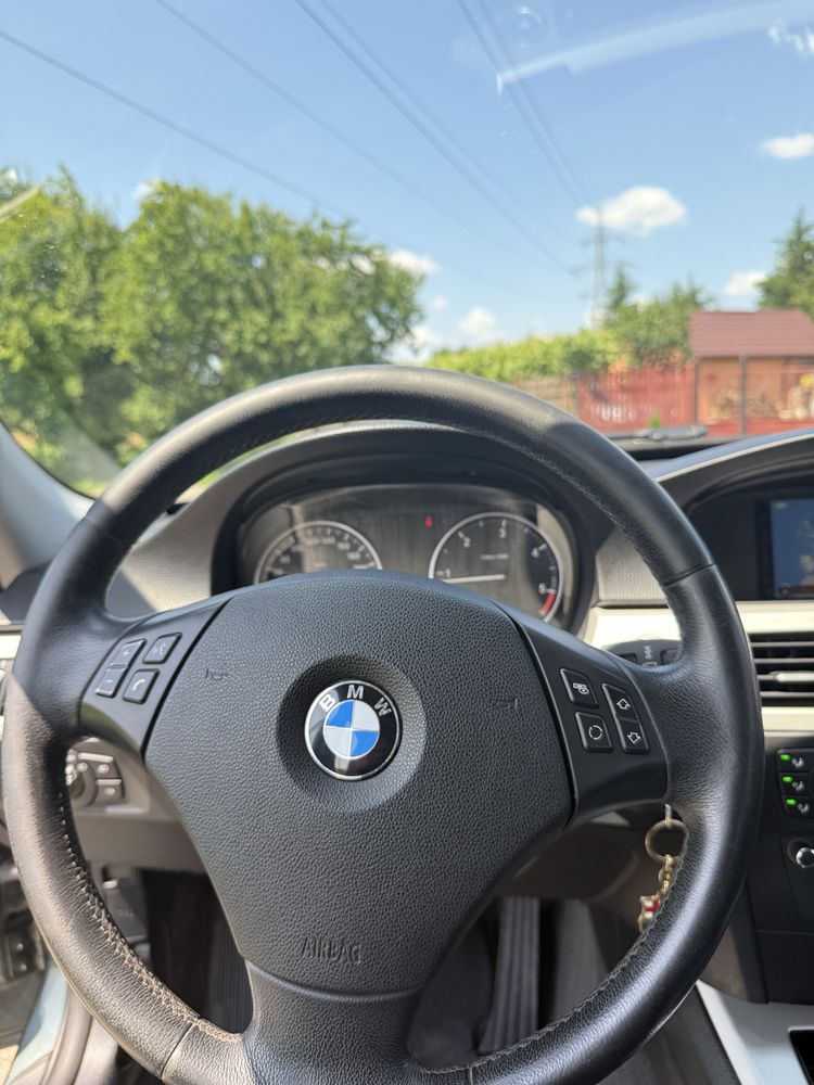 Bmw 318d, 2010 manuala