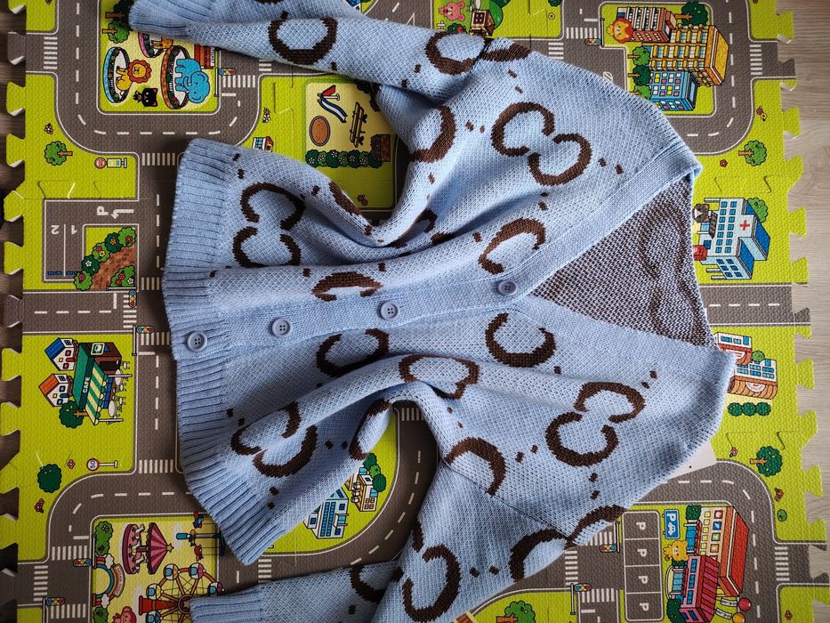 Чисто нова плътна дамска жилетка