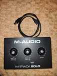 Interfață audio M-Audio solo+ cablu Roland ( focusrite ,dj ,studio)