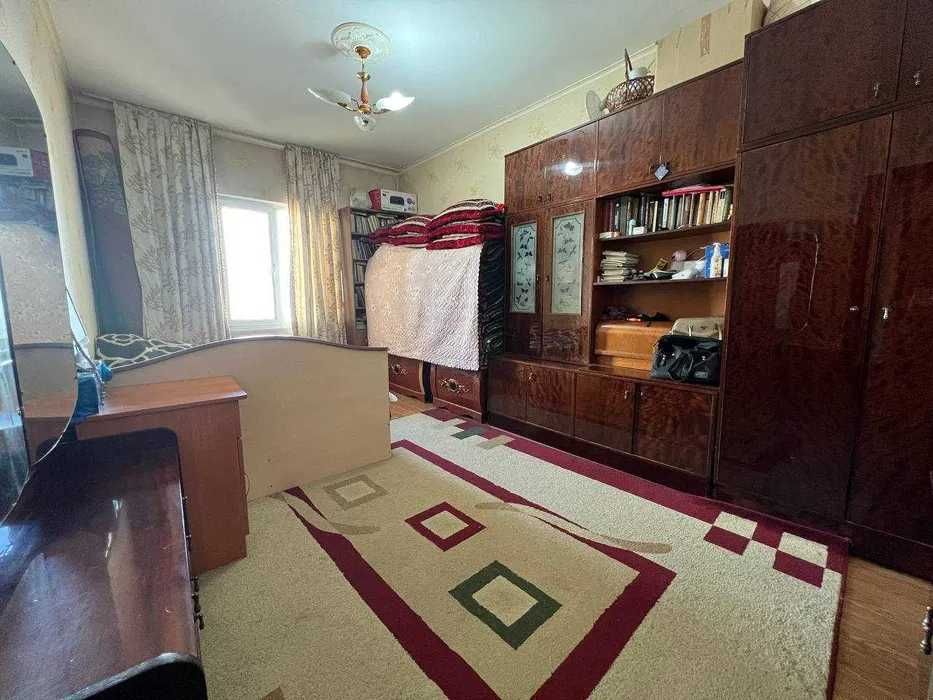 Продается 4х комнатная квартира,Район Сергели 8а