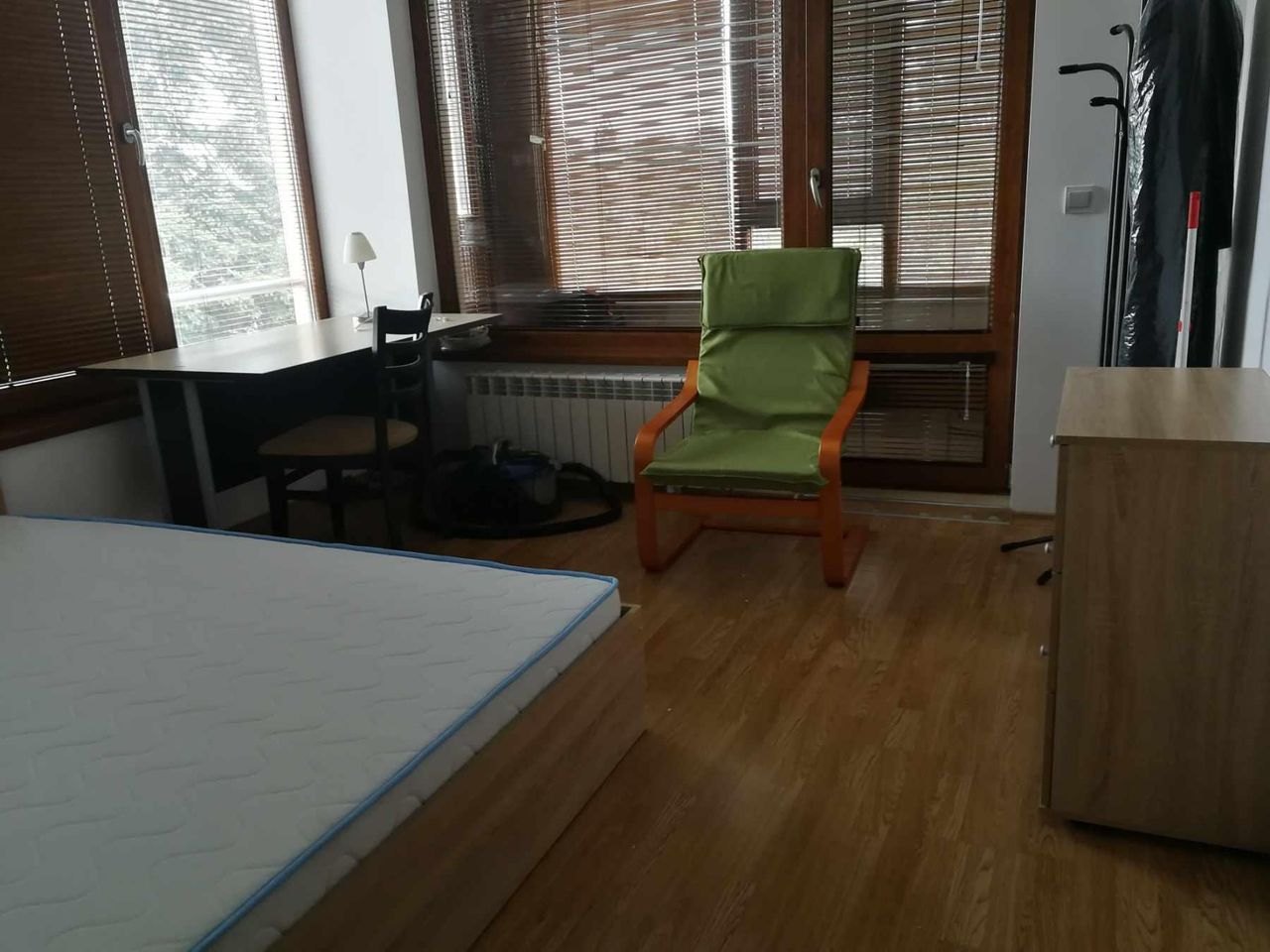 Дава се под наем Тристаен апартамент в София, Лозенец - 100 кв.м за 1200 € - Снимка #4