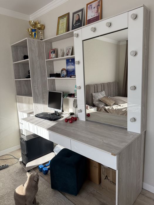 Рабочий стол с пеналом фасад МДФ