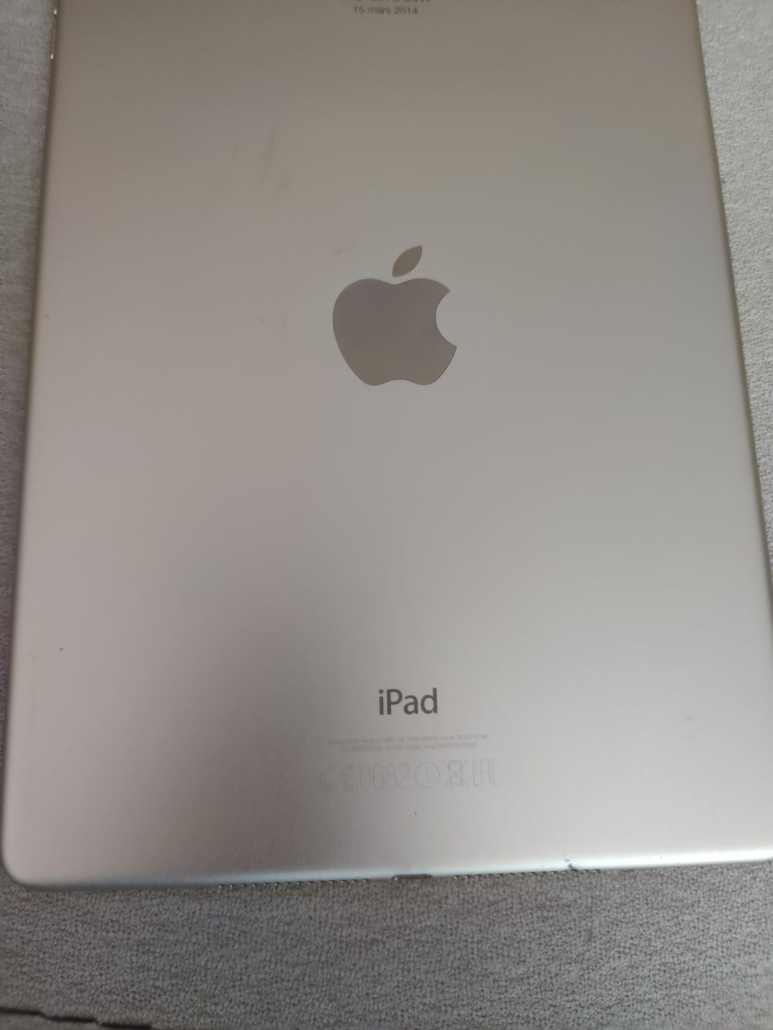 iPad Air 2 gold  defect