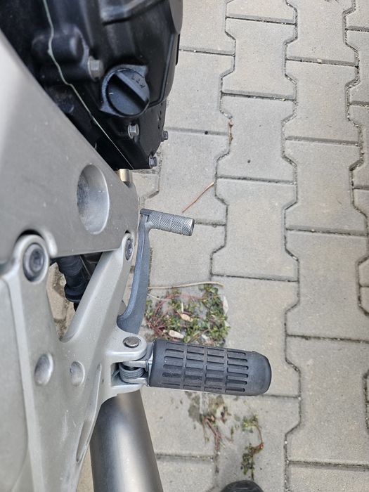 Vând Honda CBF 600S avariat, funcțional