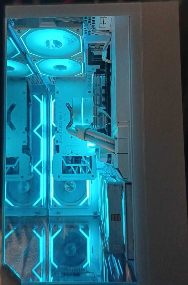 RTX 4070 Ti Super+Lian Li