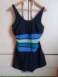 Costum rochie de baie frumossa