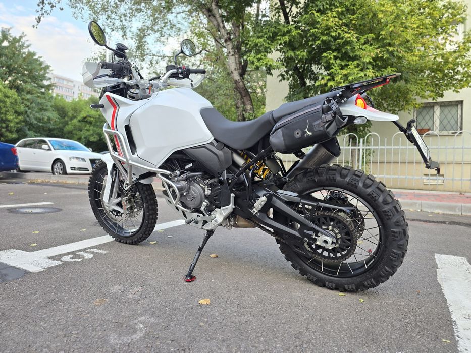 Ducati Desert X 2024